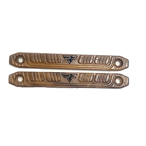 Mit dem Wooden M-LOK Rail Scale Kit von RANGER POINT erhältst du eine hochwertige, in den USA gefertigte Lösung für besseren Grip und individuelle Anpassung deiner Waffe.